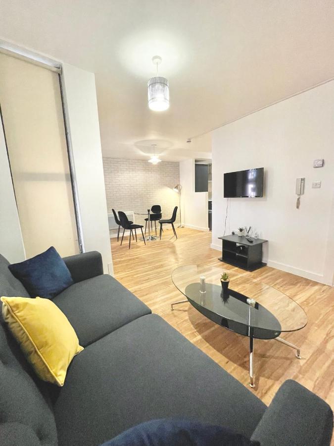 Lovely 2 - Bedroom Condo In Manchester City Centre المظهر الخارجي الصورة